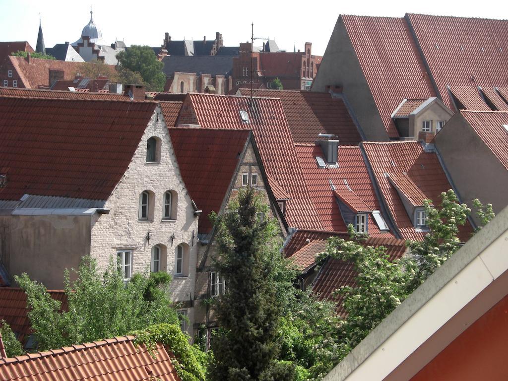 Likedeeler Am Stadthafen Lubeck Bilik gambar